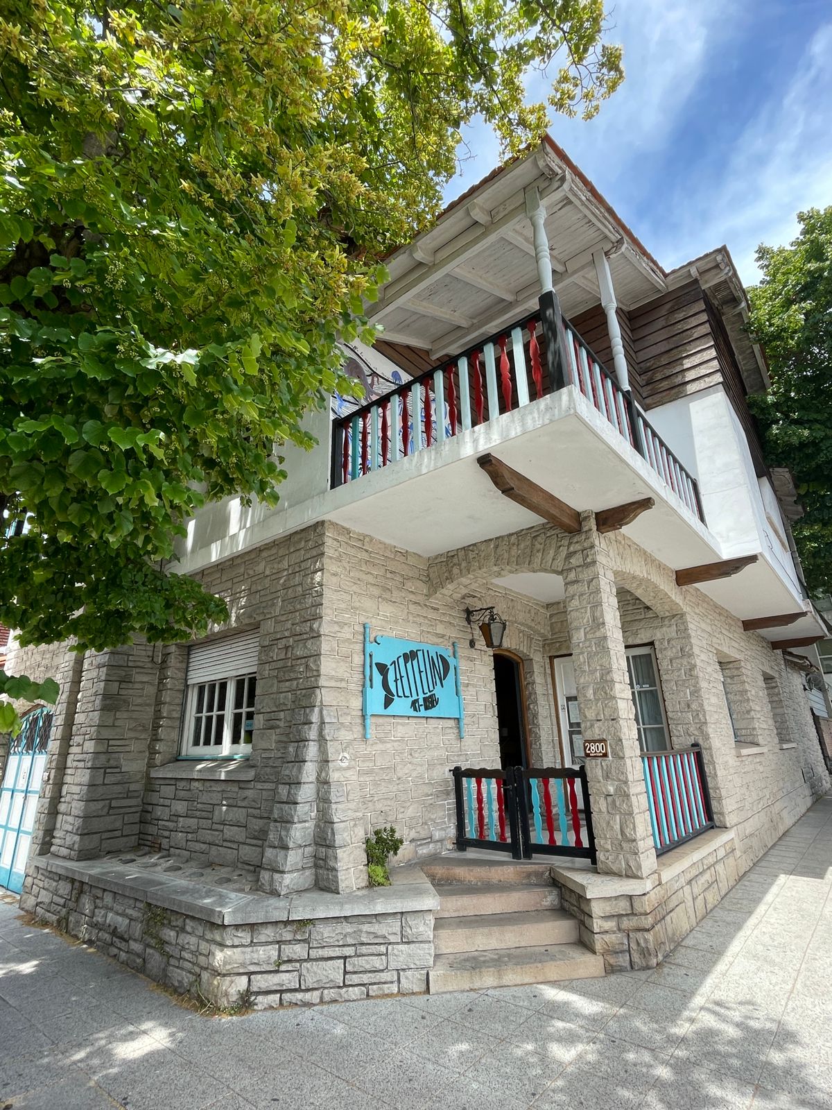 Hostal Zeppelin